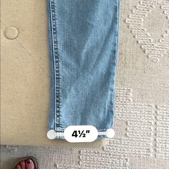 Forever 21 high rise, distressed button fly skinny jeans - Picture 12 of 13